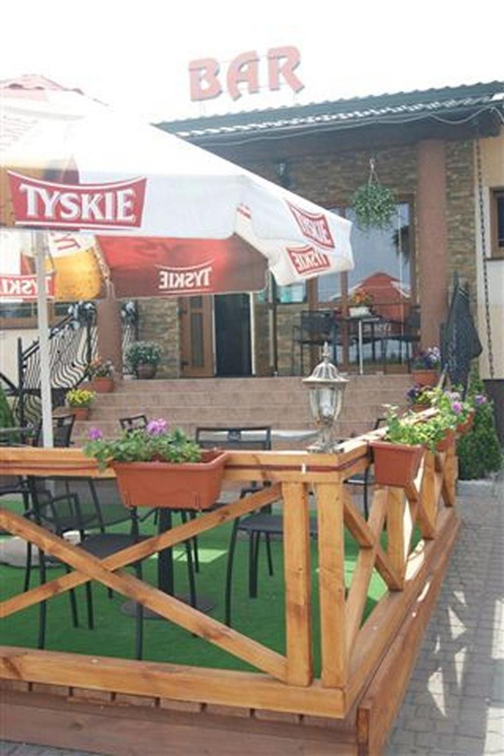 Pokoje Goscinne Gum-Bar Biskupice  Exterior foto